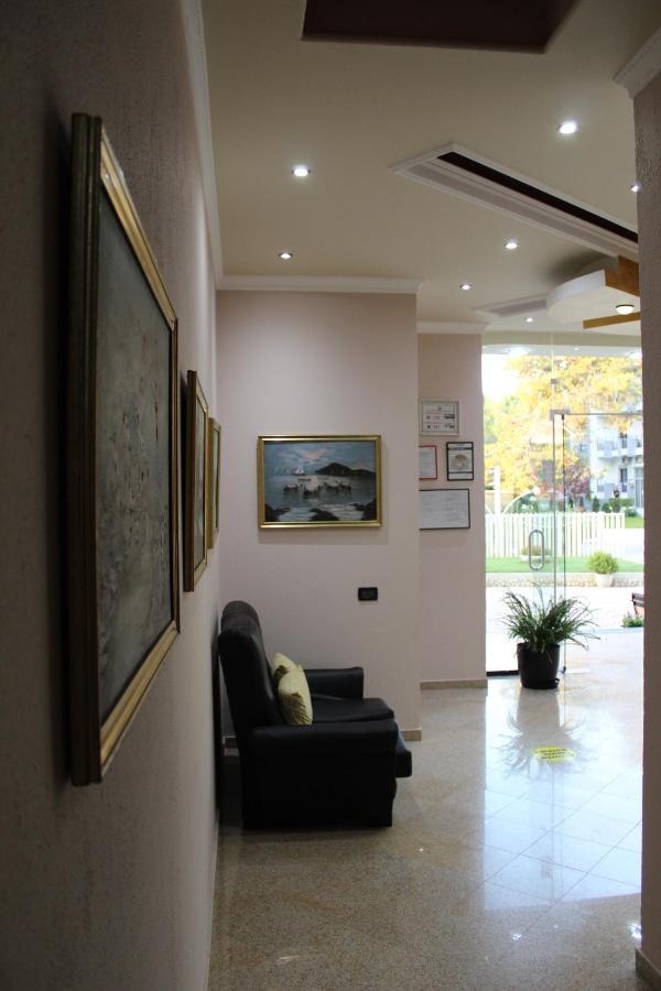 Hotel Villa Aljor Golem  Extérieur photo