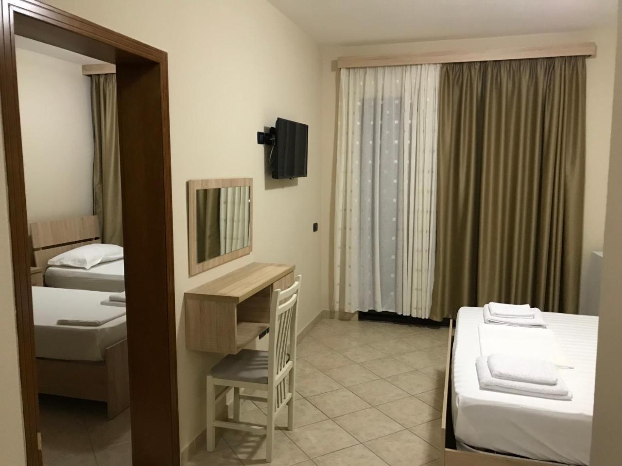 Hotel Villa Aljor Golem  Extérieur photo